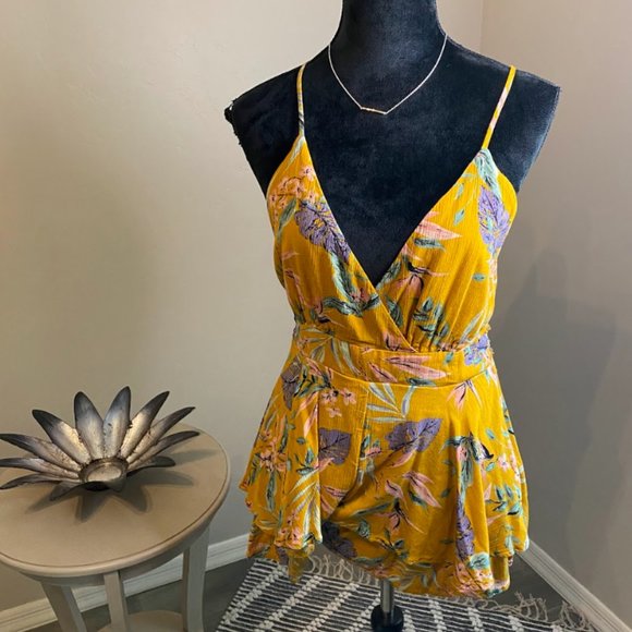 Spaghetti Strap Romper - Picture 1 of 6